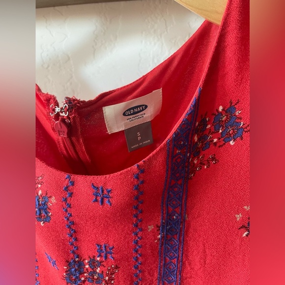 Old Navy| Women’s Boho Red Embroidered Floral Dress, Size Small••• - Picture 4 of 10